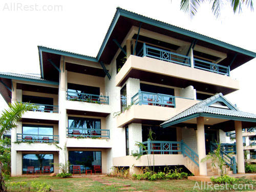 Phi Phi Island Cabana Hotel 